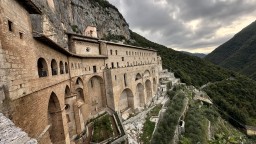 Immagine di Monastero di Subiaco e Santuario della Santissima Trinità di Vallepietra - 6